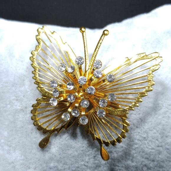 Vintage Monet Gold Tone Wire Butterfly Brooch, Clear Rhinestones Center - Picture 3 of 10
